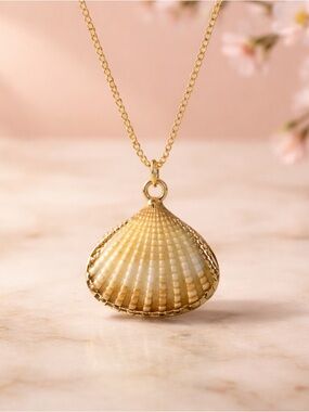 18k gold plated chain, Shell style Pendant Necklace
